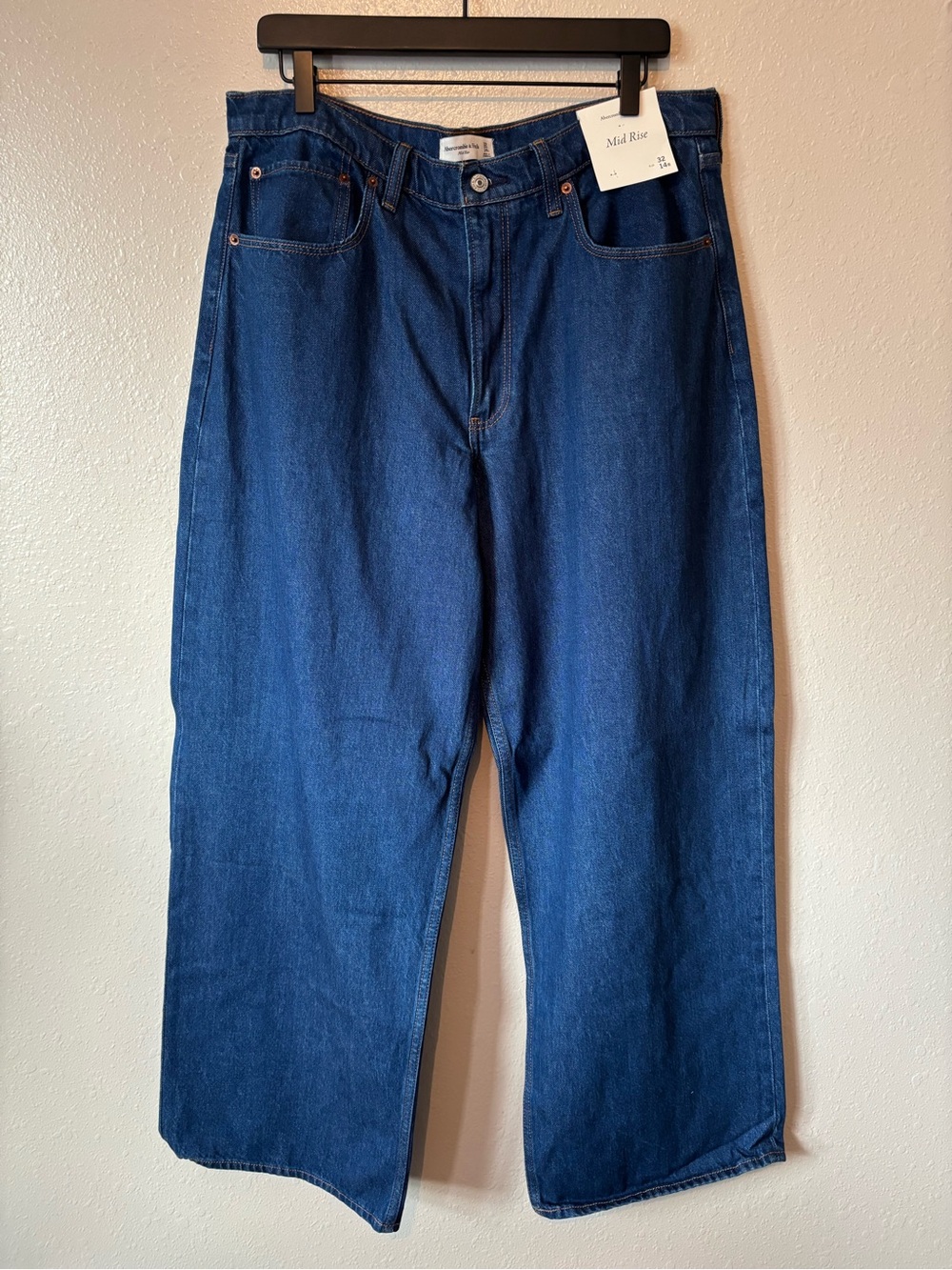 NWT Abercrombie & fitch mid rise wide leg jeans